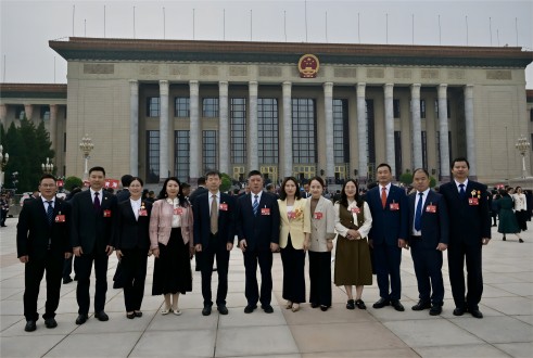 �й�����ʮ�˴�����緶ح����Ӣ�����𹤻�����������ְ��һ��������ʱ��������