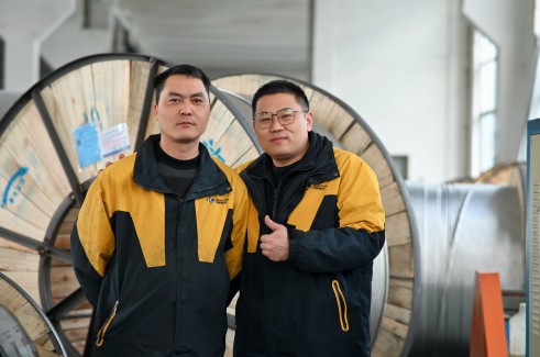 ��ѹ����̨ǰ�������ڱ���������������������ԱѦ�����������Ĵ���֮·